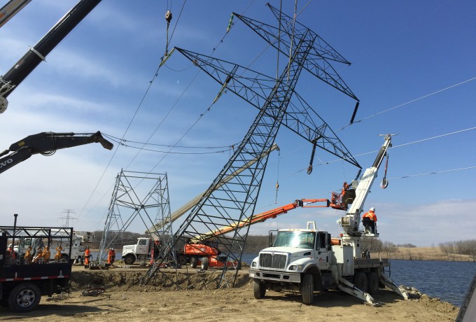 230 kv transmission line