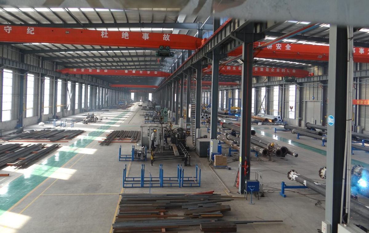 galvanized Electric power 220kv transmission line Angle Tower Manufacturing Workshop