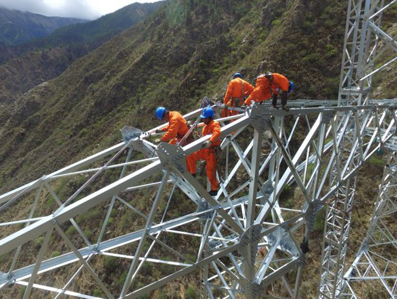 Torre de acero de Inspección