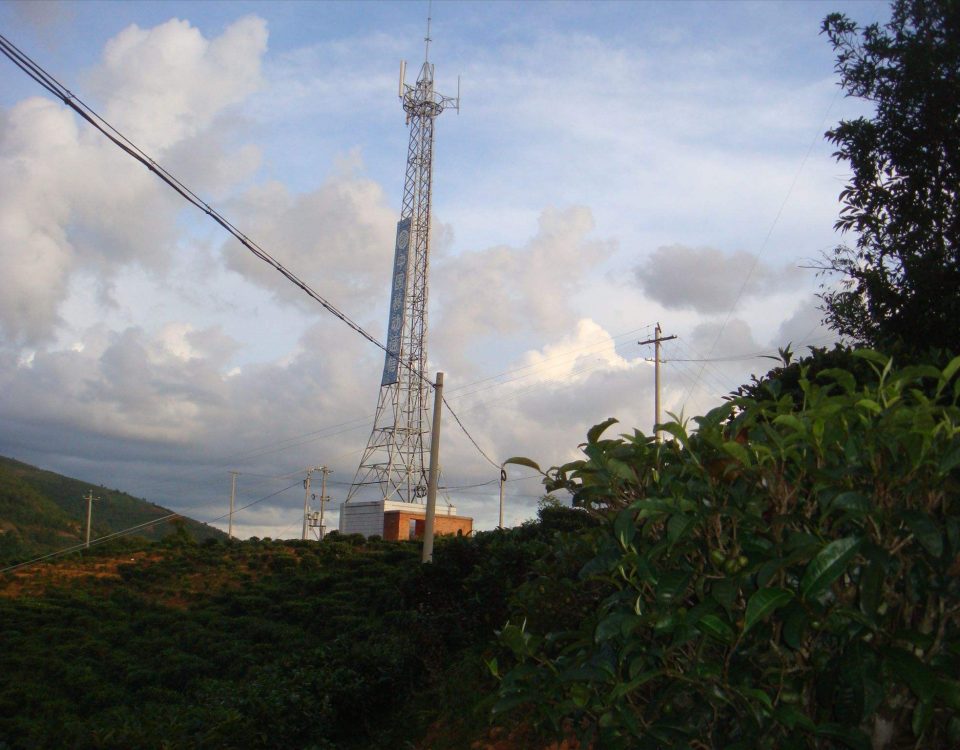 torre de telecomunicações em aço galvanizado